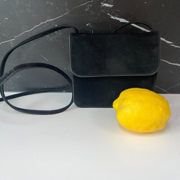 Cabrelli Velvet Black Square Purse - Picture 3 of 4